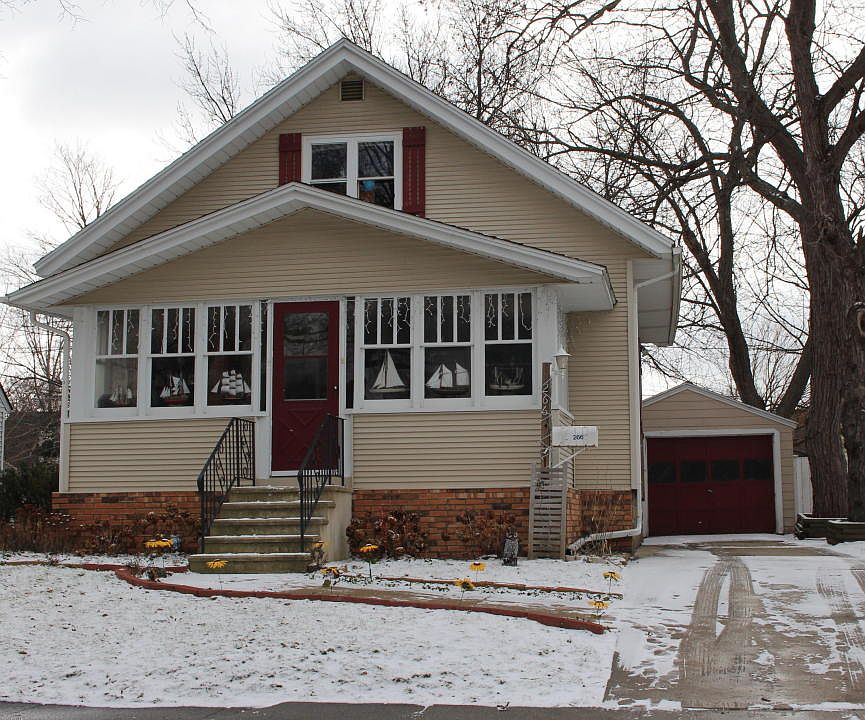 1st image of 266 W 23rd St