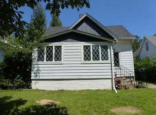 608 N Mulberry St, Clinton, IL 61727
