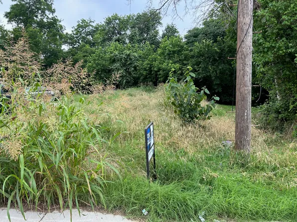 323 Bonnie View Rd, Dallas, TX 75203