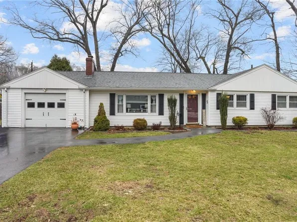 5 Sutter Ave, Warwick, RI 02886