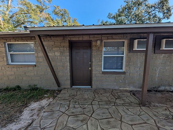 2nd image of 1606 E Kirby St APT B