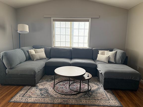 2nd image of 2502C Puu Rd