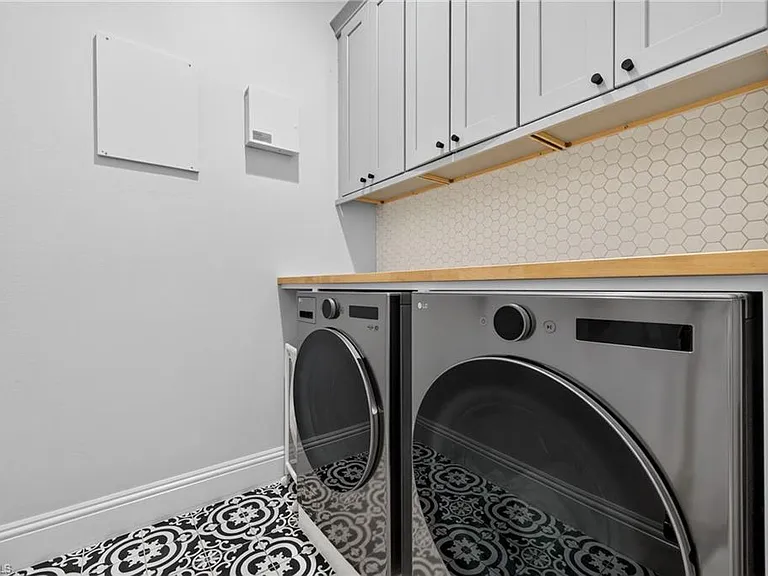 24920 Divot Dr — Photo 22