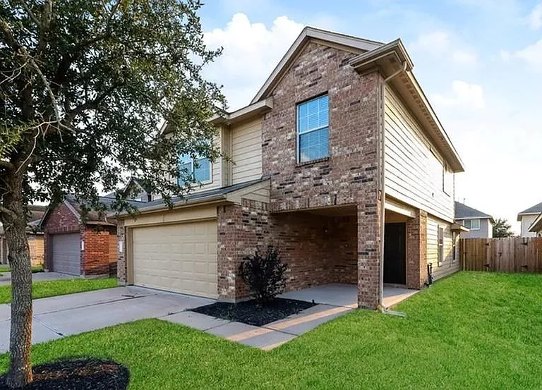 5719 Kyle Cove Dr — Photo 1