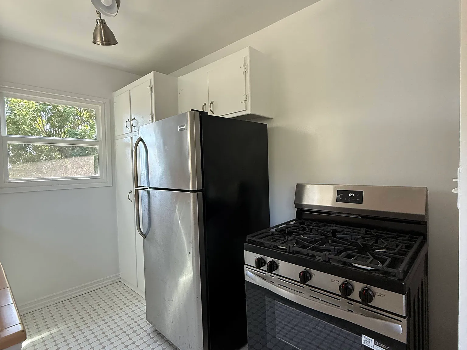 2 bed, $2,600 — Photo 4