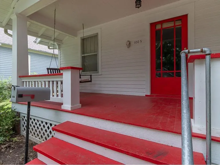 1005 Maine St — Photo 4