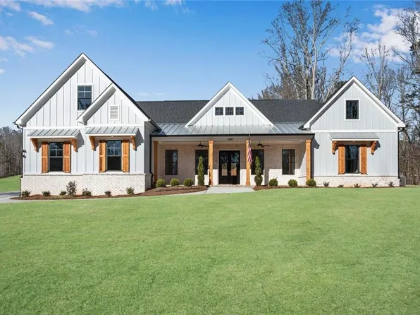 1083 Handy Rd, Hiram, GA 30141