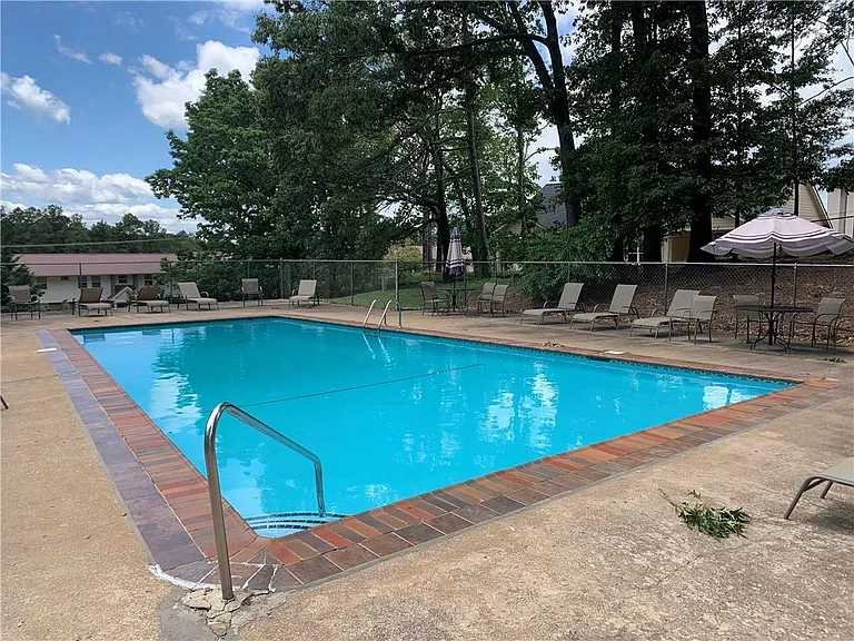 1235 Riverside Dr #H1 — Photo 18