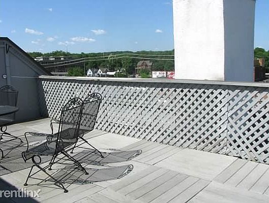 Roof top deck