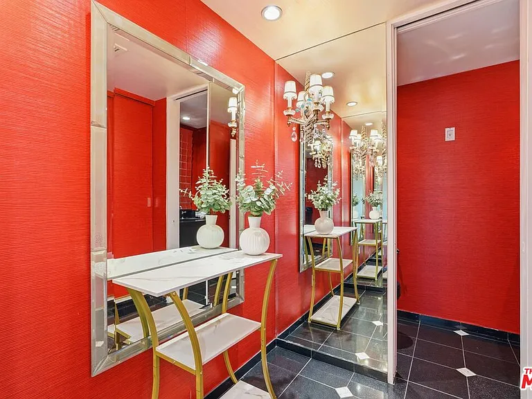 1333 S Beverly Glen Blvd #902 — Photo 7