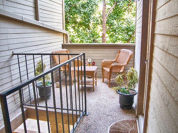 3rd image of 4203 Holland Ave APT 3