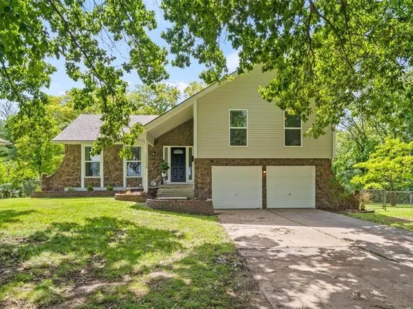 11236 Calico Dr, Kansas City, MO 64137