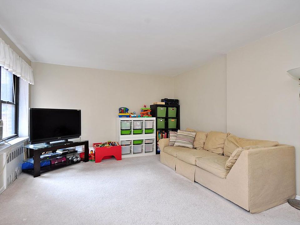 1st image of 71 Grace Ave APT 1A