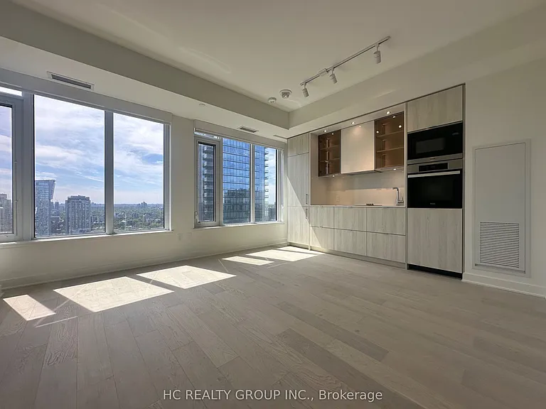 11 Yorkville Ave #2502 — Photo 7