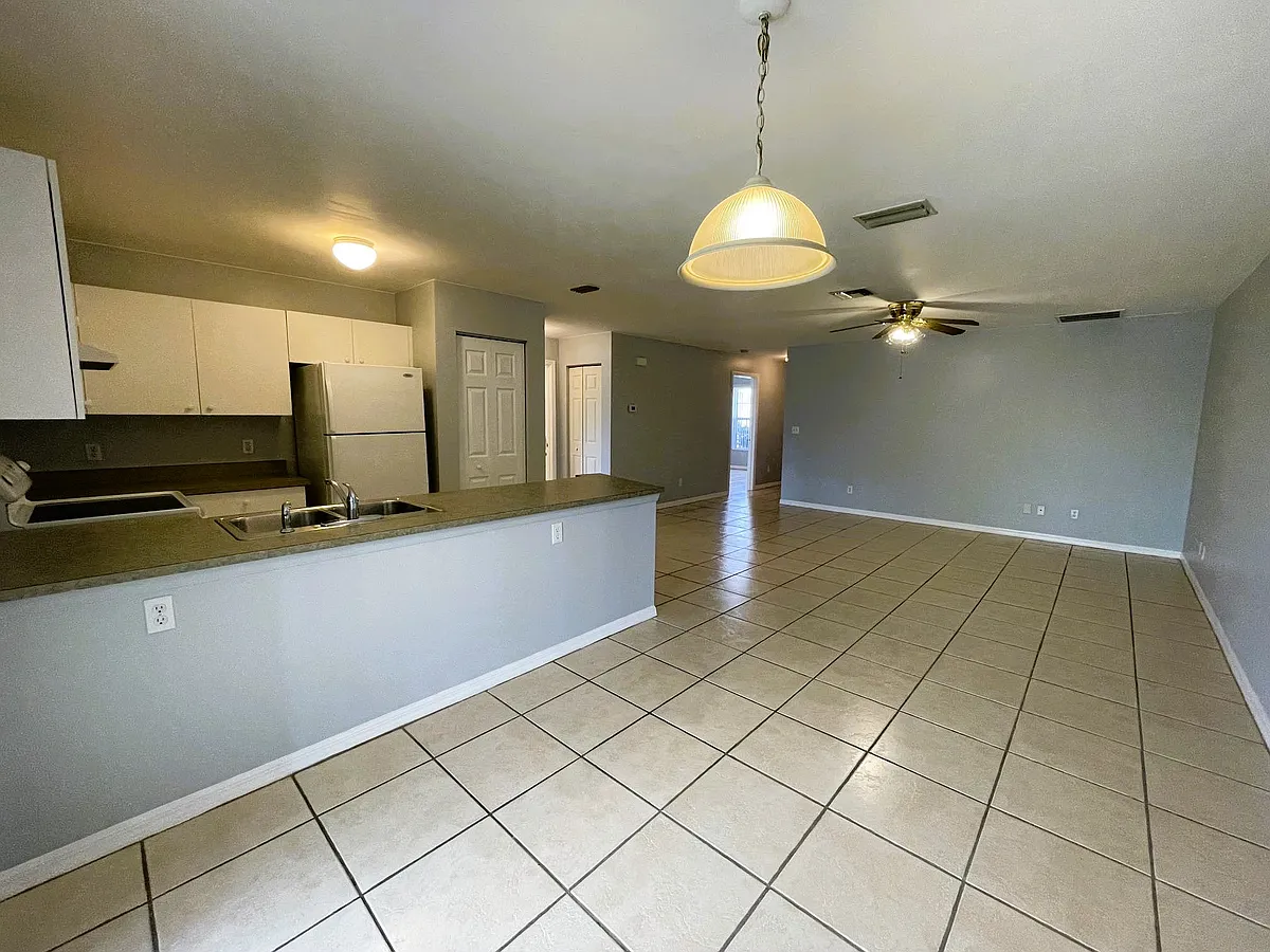 Great Room - 616 SE 9th St