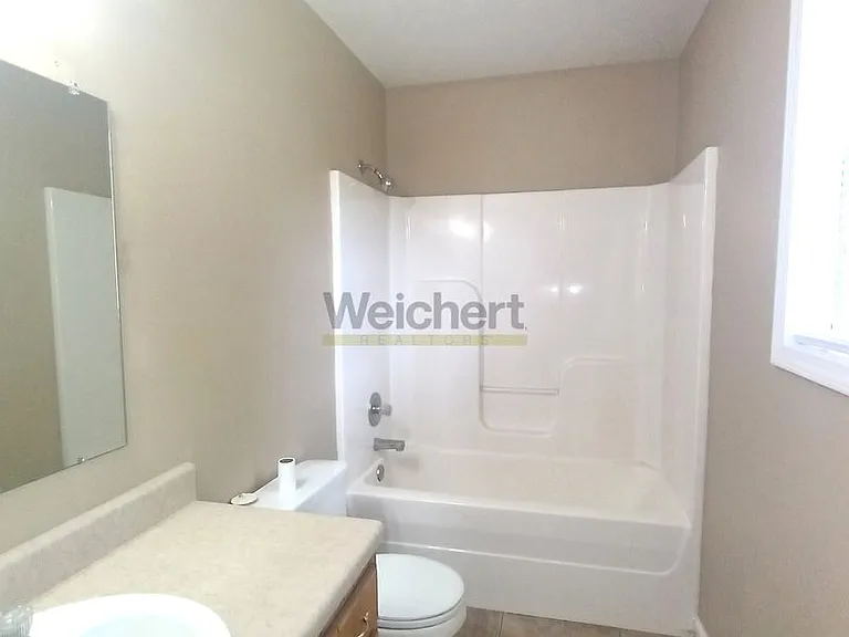 202 E Baldwin St — Photo 8