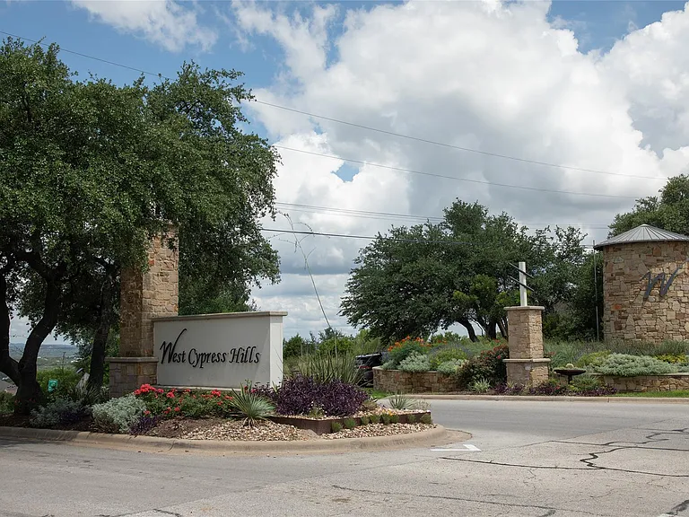 6808 Cliff Rose Dr — Photo 24