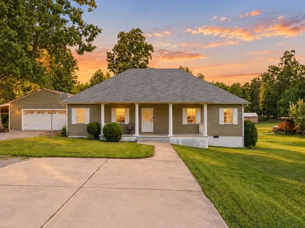 361 Waverly Hills Rd, Grant, AL 35747