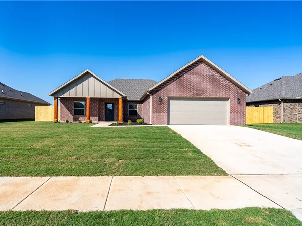 147 N Banner Ave, Farmington, AR 72730