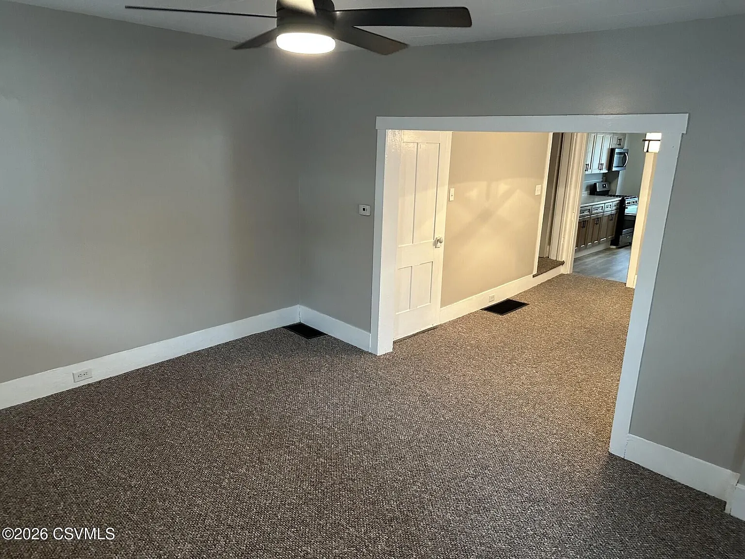 2 bed, 1100 sqft, $1,250 — Photo 3