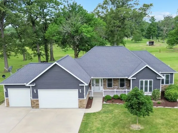 17055 N 1112 East Rd, Pontiac, IL 61764