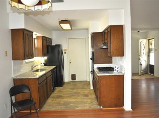 2520 Burning Tree Ln, Irving, TX 75062