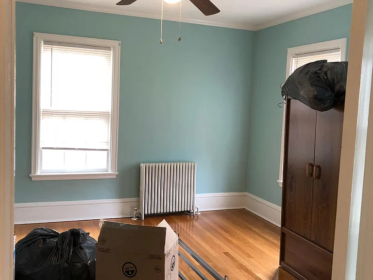 185 College St — Photo 8