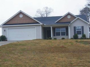 1211 Clearwater Dr, Winder, GA 30680