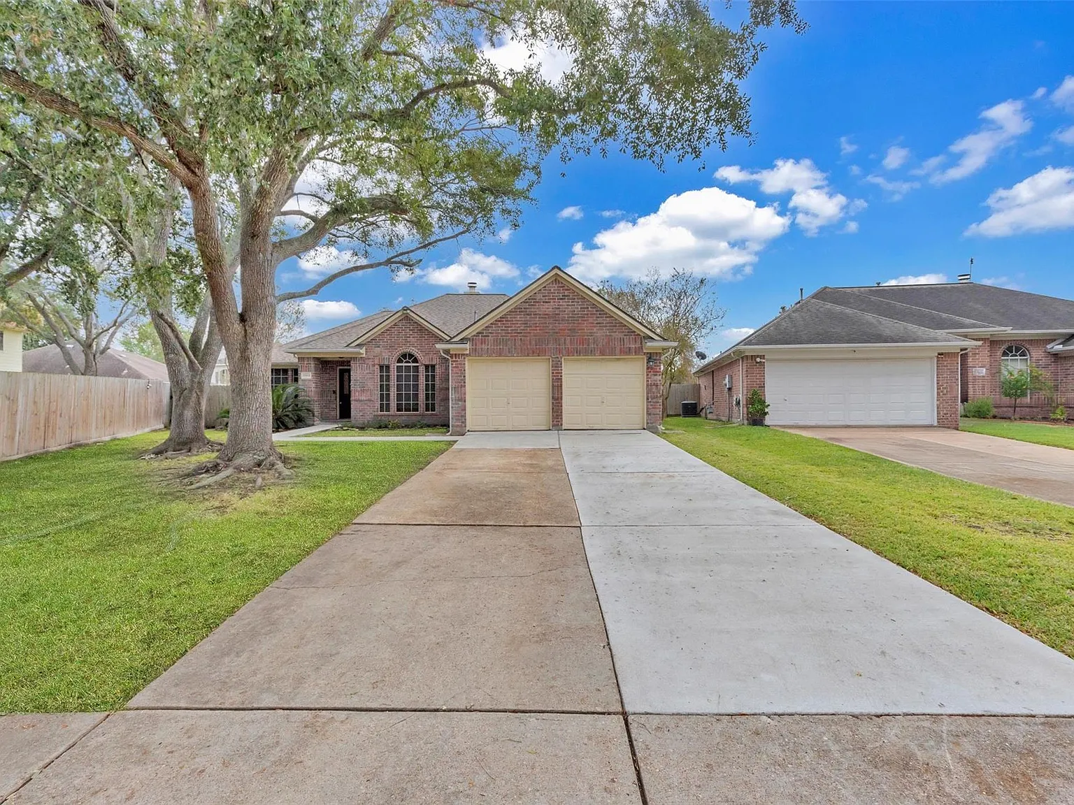 4 bed, 2.0 bath, 1865 sqft, $2,400 — Photo 4