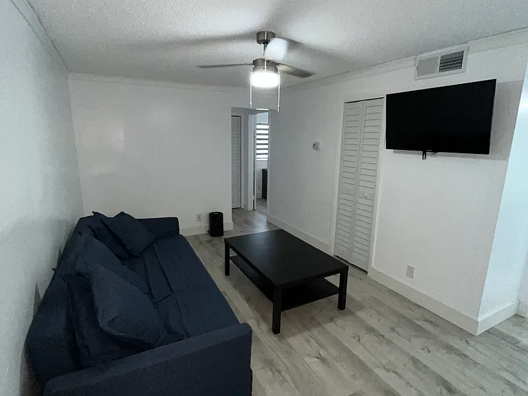 326 Wilson St #105 — Photo 5