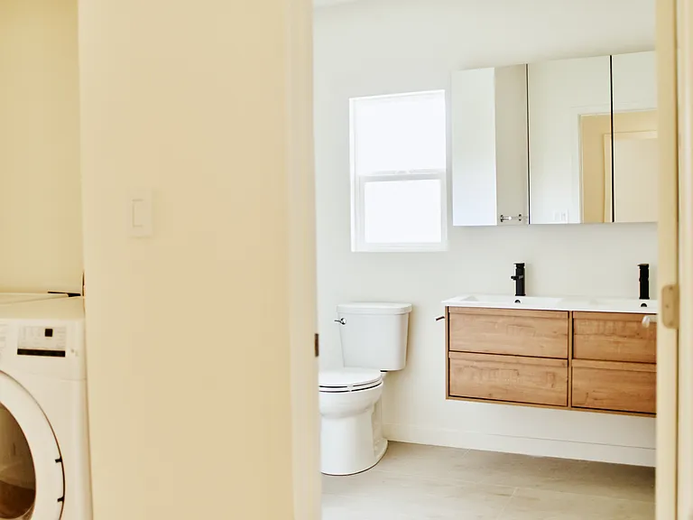 3743 Locke Ave — Photo 15