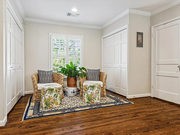 2510 Locke Ln — Photo 19