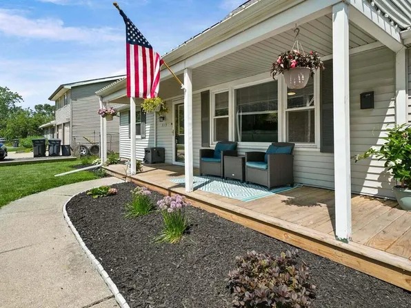 715 McCool Rd, Valparaiso, IN 46385