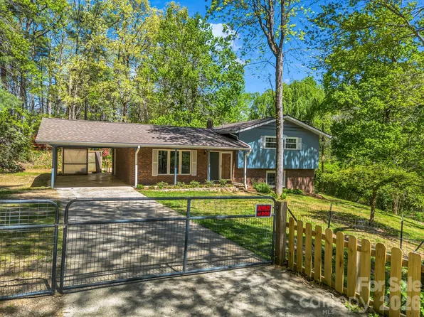 31 Firefly Ln, Saluda, NC 28773