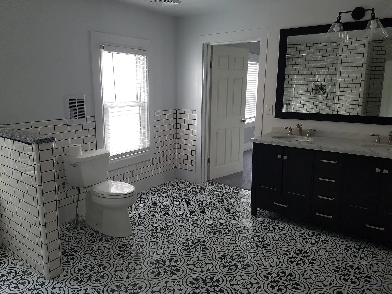 2 bed, 2.5 bath, 1800 sqft, $1,900 — Photo 4