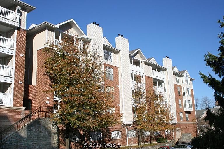 1st image of 1504 Lincoln Way APT 233