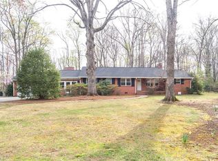 912 Forest Hill Dr, Greensboro, NC 27410