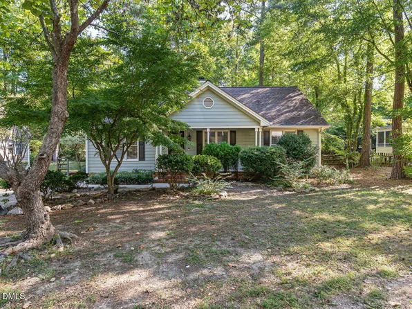 108 Carrousel Ln, Cary, NC 27513