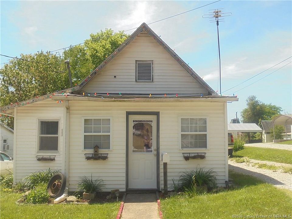 1st image of 303 E Salem Ave