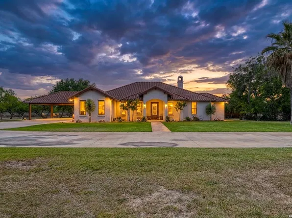 2189 County Road 400, Uvalde, TX 78801