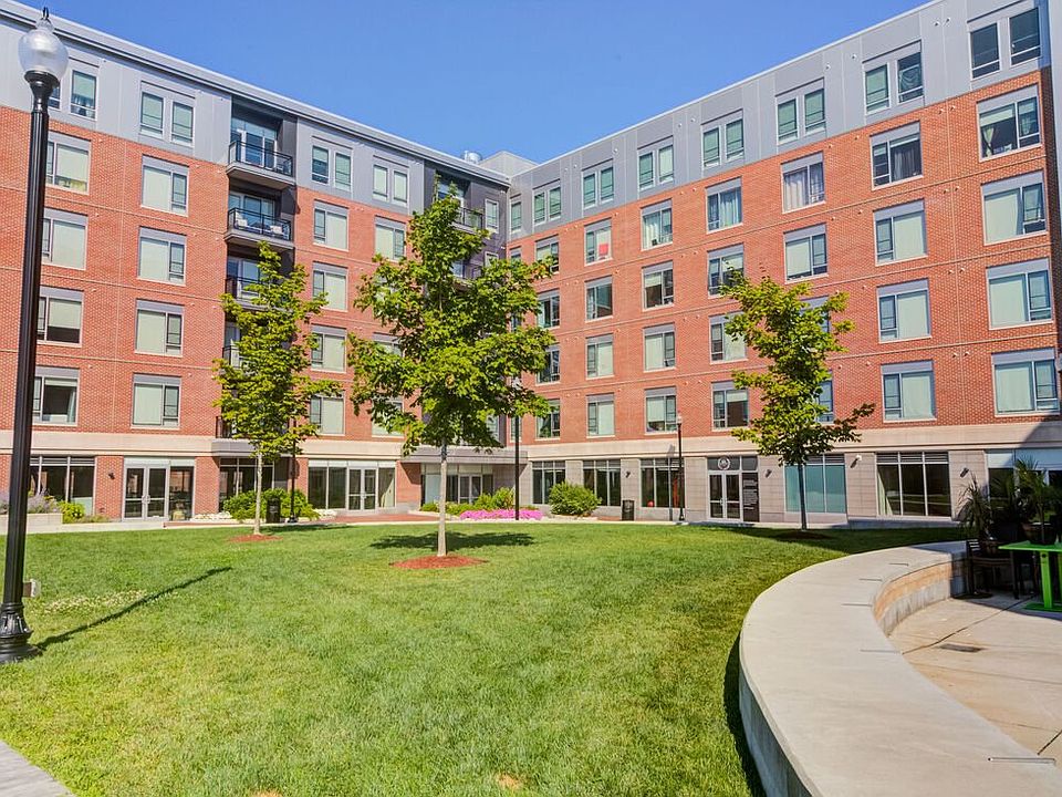 1st image of 44 Merrimack St #44