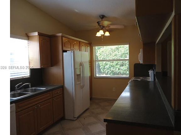 5th image of 13621 SW 281st Ter