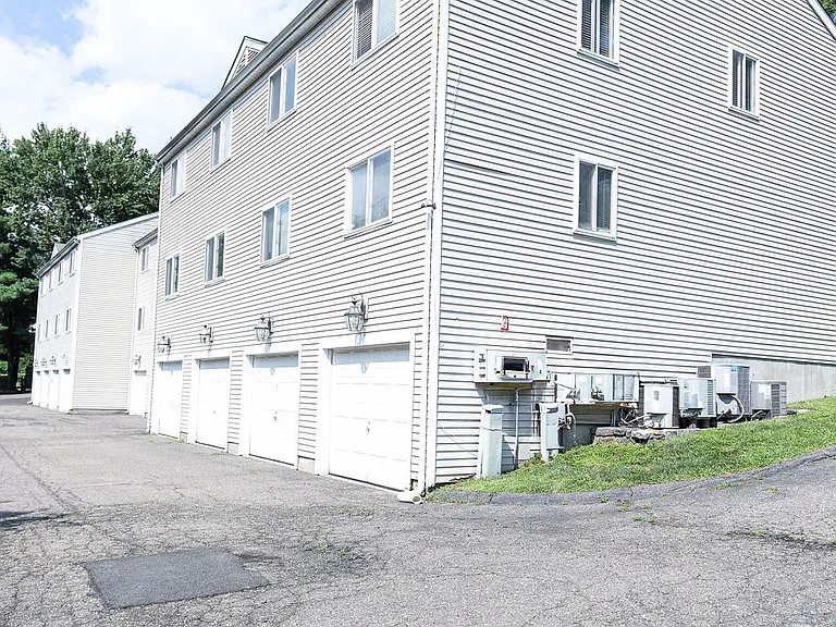309 Ely Ave #H1 — Photo 27