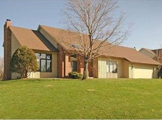 853 Mendakota Ct, Mendota Heights, MN 55120