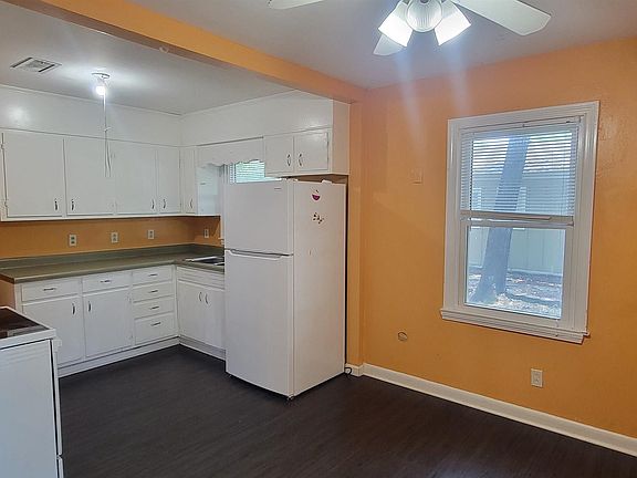 3rd image of 3104 Andros Dr SW
