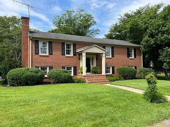 2nd image of 156 Gladwood Dr