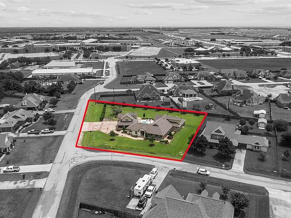 2nd image of 10126 Royal Palm Dr