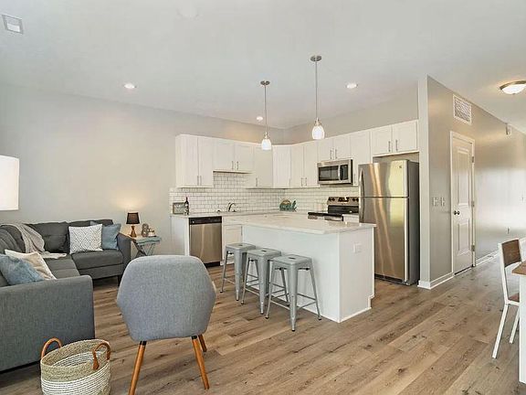 3rd image of 1302 Trail Dr NW #1302