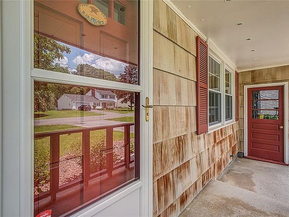 4th image of 4600 Brookhill Dr N
