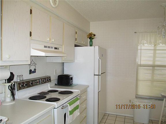 5th image of 25498 Cockleshell Dr APT 402